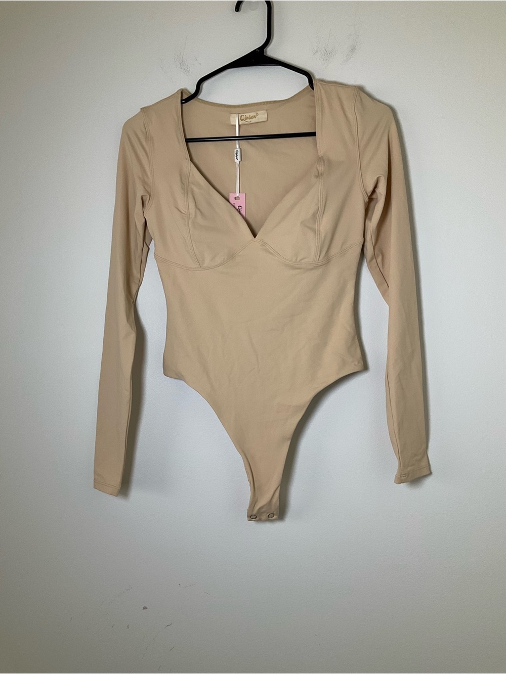 NWT QINSEN Nude Long Sleeve Deep V Neck Bodysuit Size Small